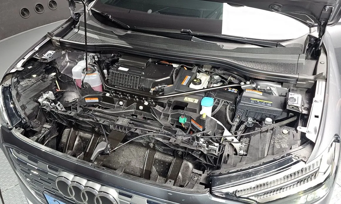 Audi Q4 e-tron 2025 из KR, фото 5