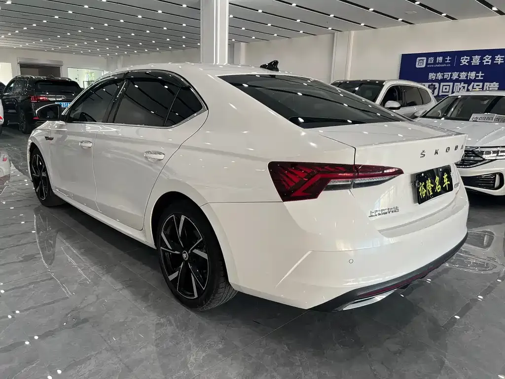 Skoda Octavia 2022 из CN, фото 5