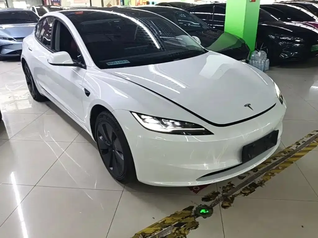 Tesla Model 3 — фото 6