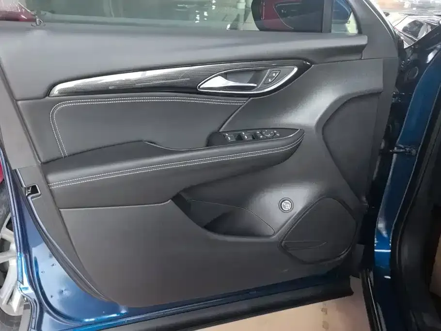 Buick Envision Plus — фото 4