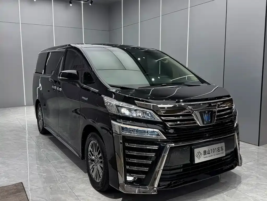 Toyota Vellfire — фото 2