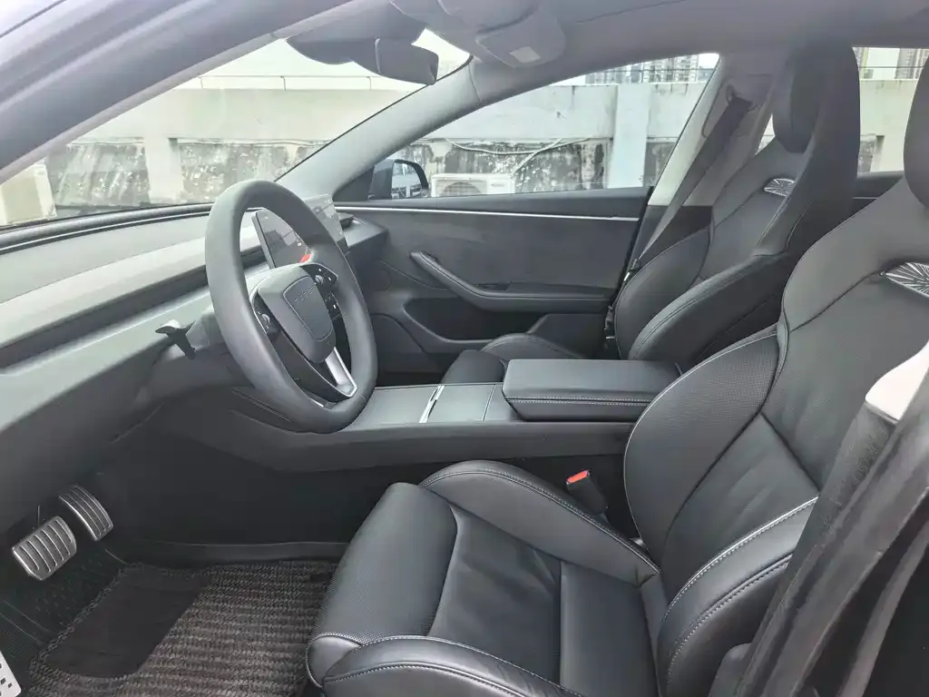 Tesla Model 3 — фото 5