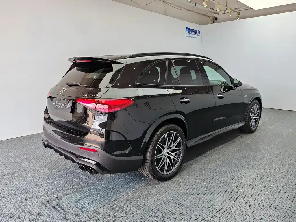Mercedes-Benz GLC AMG — фото 9