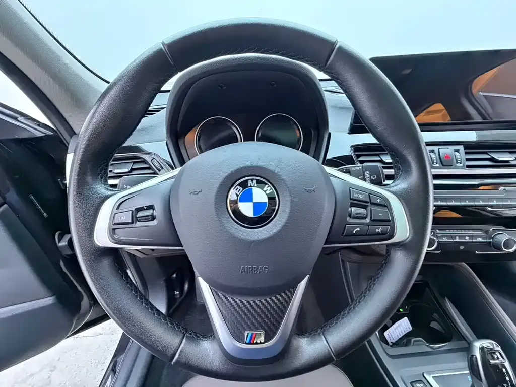 BMW X1 — фото 4