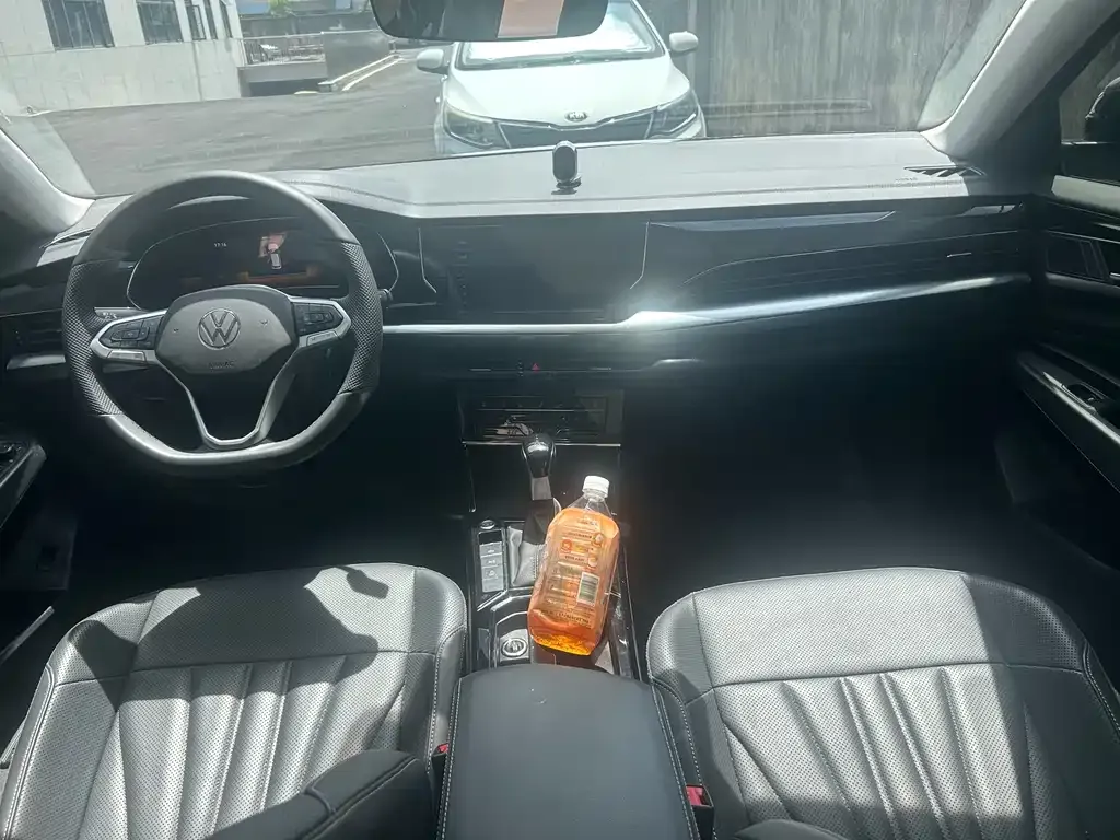 Volkswagen Passat — фото 2