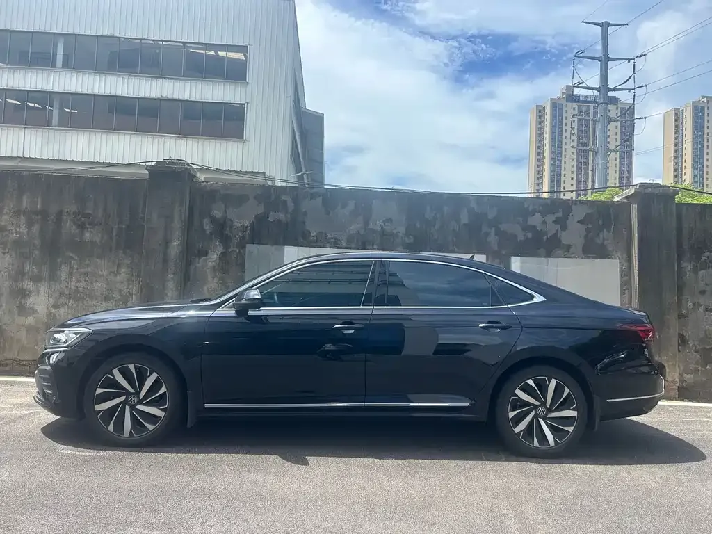 Volkswagen Passat — фото 4