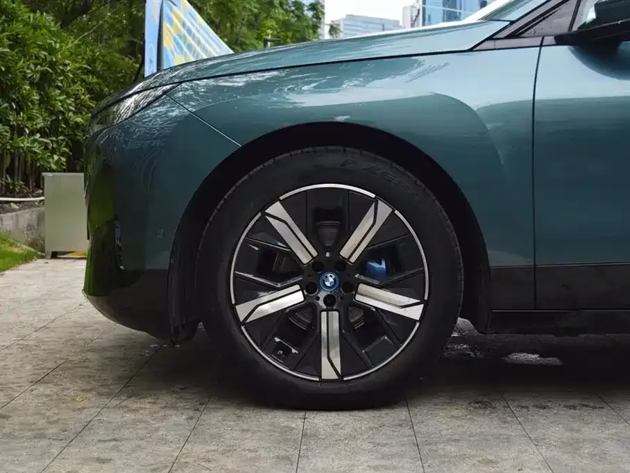 BMW iX — фото 10