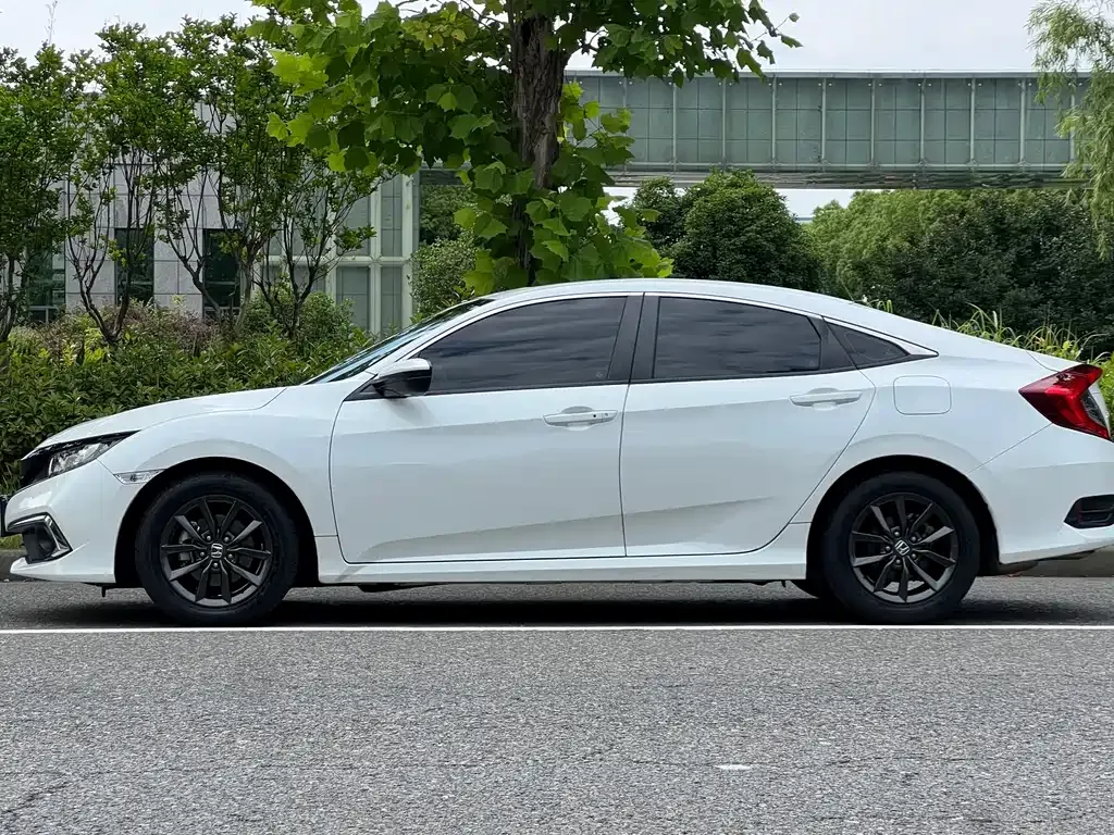 Honda Civic — фото 5