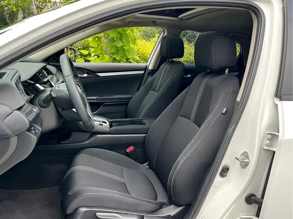 Honda Civic — фото 7