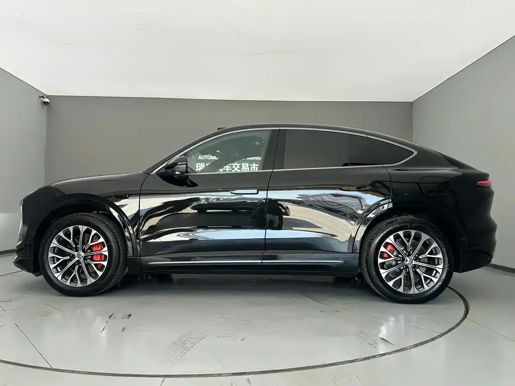 NIO EC6 — фото 9