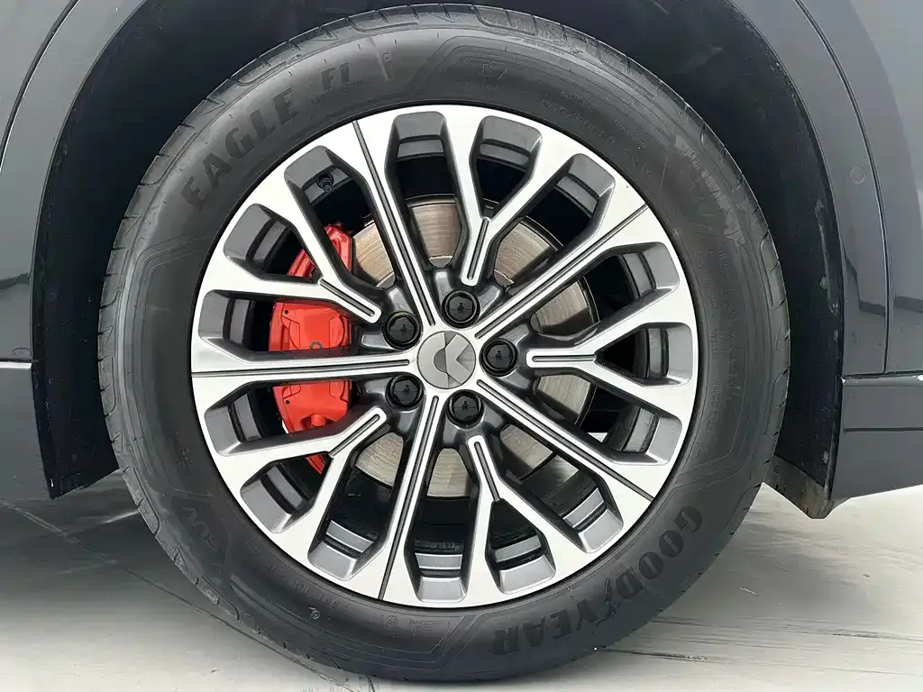 NIO EC6 — фото 7