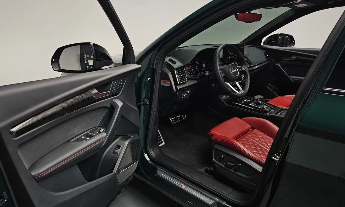 Audi SQ5 2023 из KR, фото 8