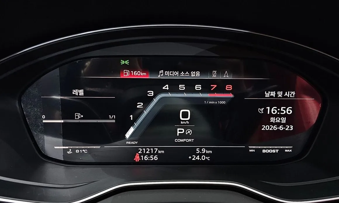 Audi SQ5 2023 из KR, фото 4