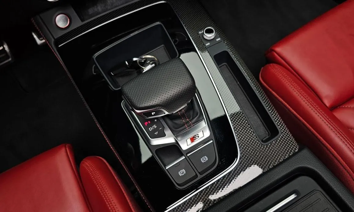 Audi SQ5 2023 из KR, фото 7