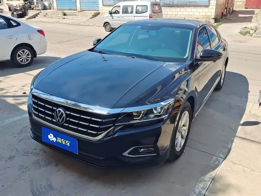 Volkswagen Passat — фото 1
