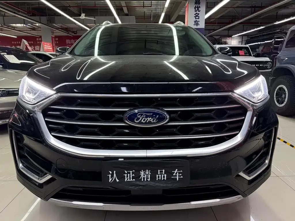 Ford Edge — фото 1