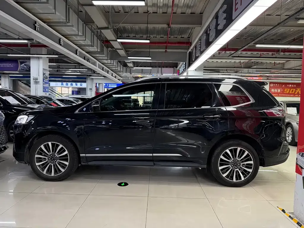 Ford Edge — фото 3