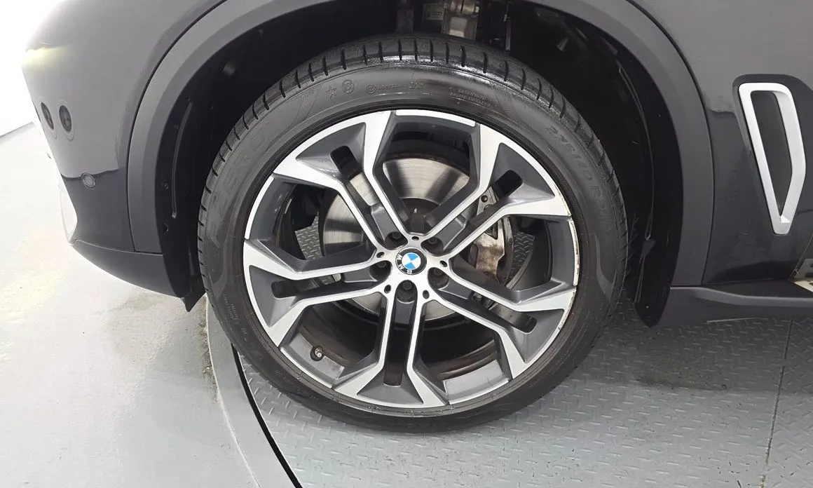 BMW X5 — фото 10