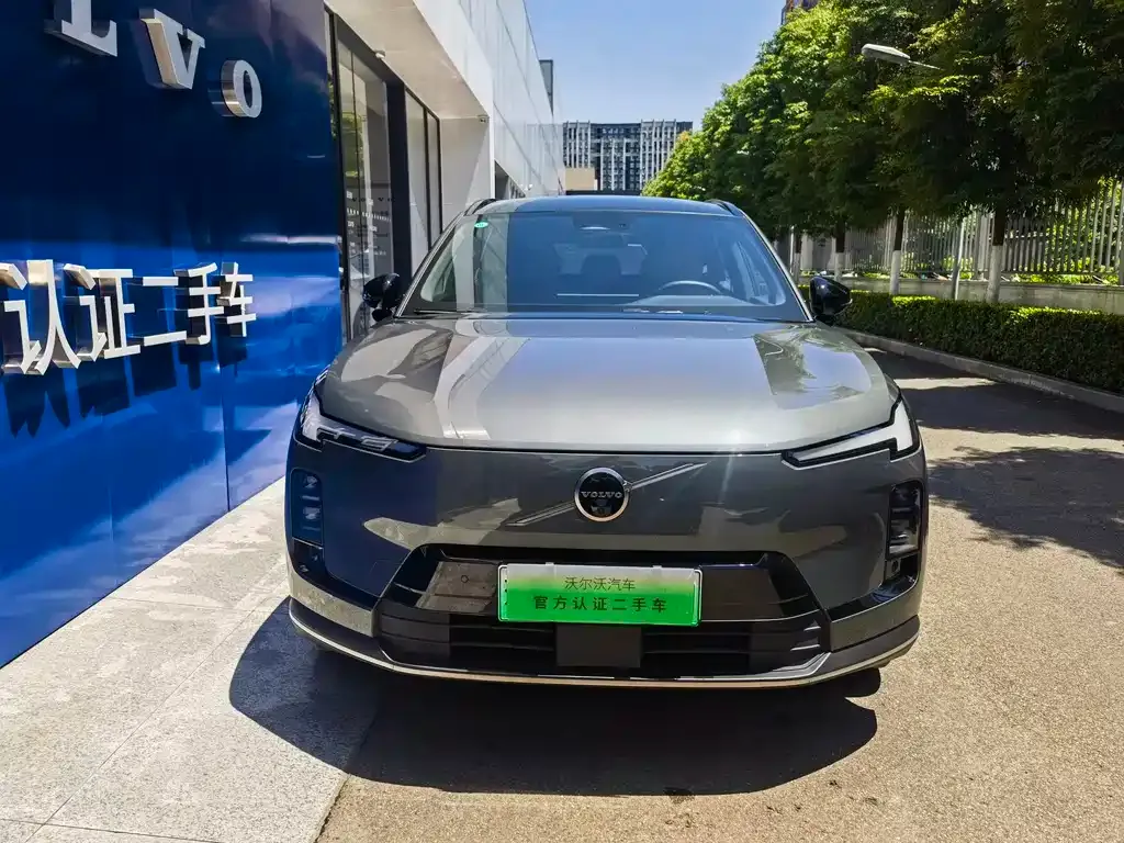 Volvo XC70 Plug-in Hybrid — фото 9