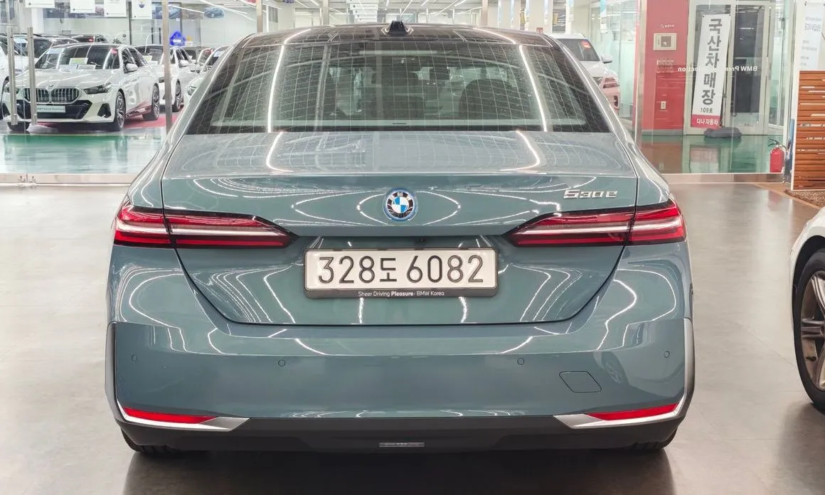 BMW 5-Series — фото 8