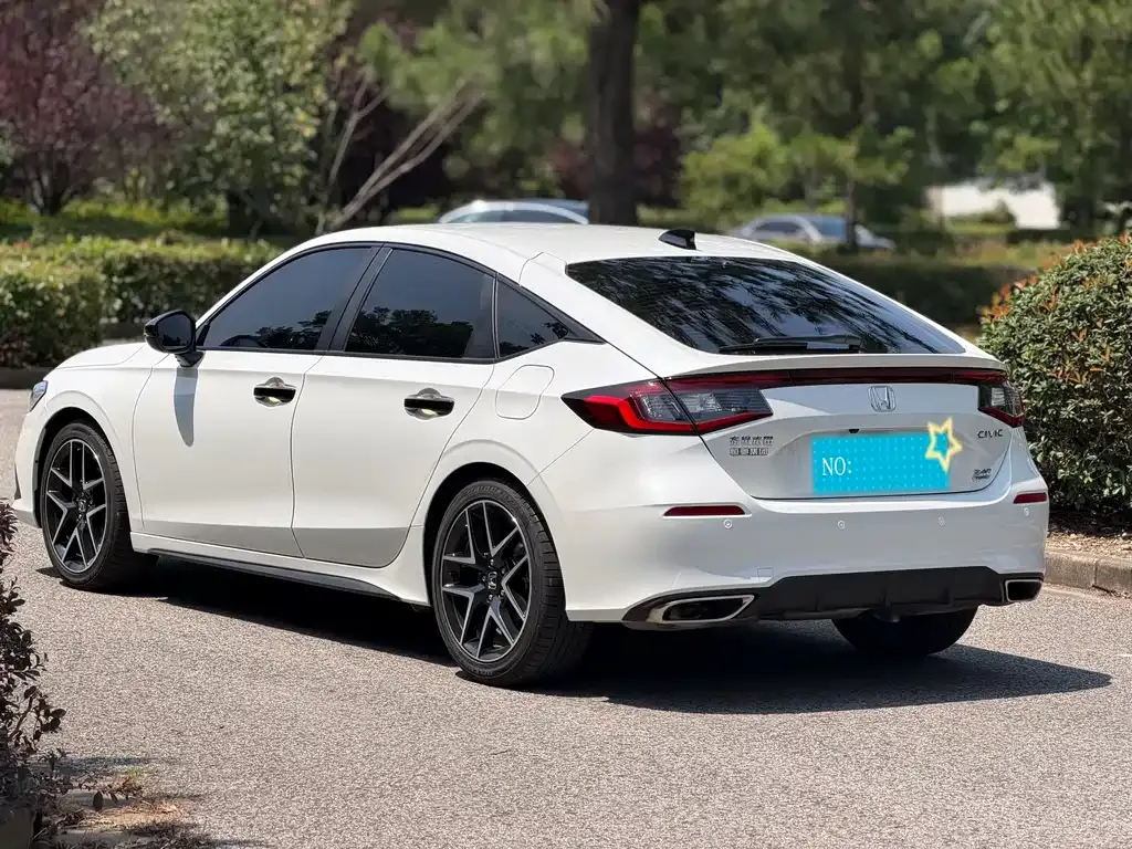 Honda Civic — фото 10
