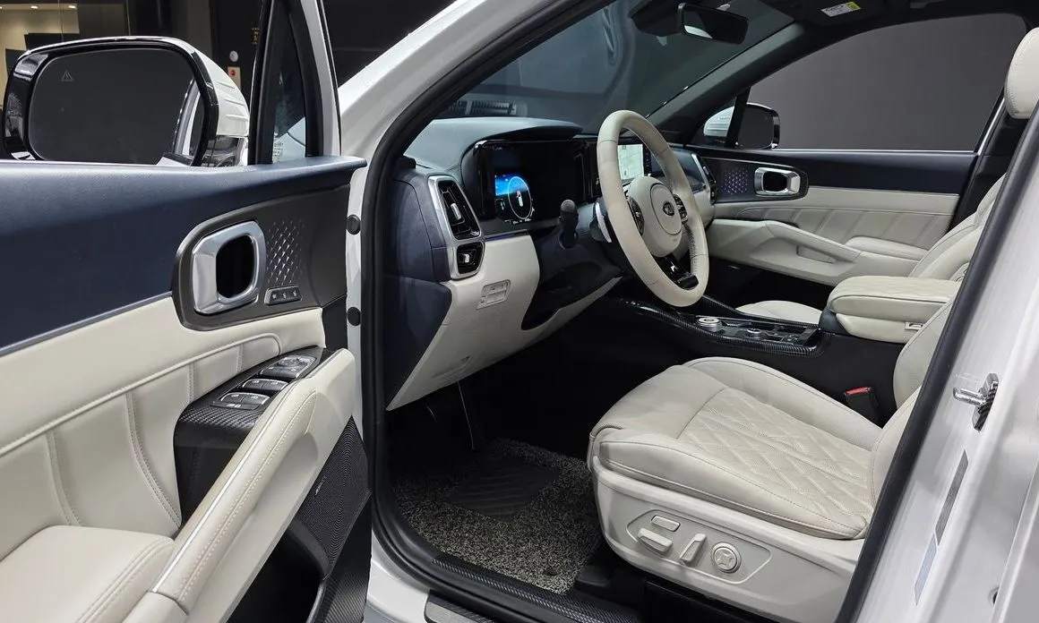 Kia Sorento — фото 6