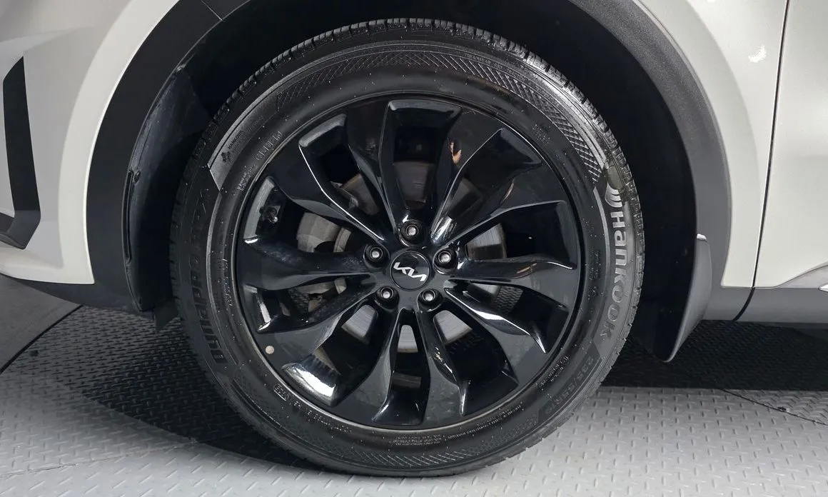 Kia Sorento — фото 8