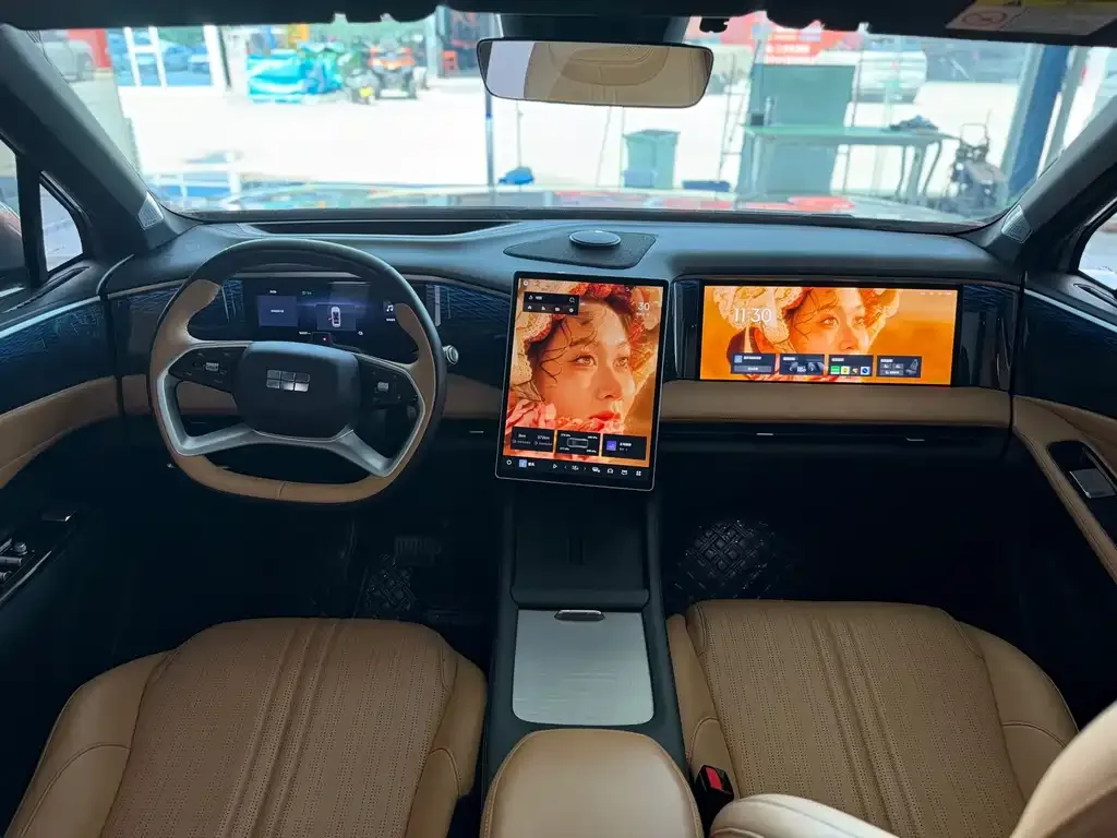 Geely Galaxy L7 — фото 10