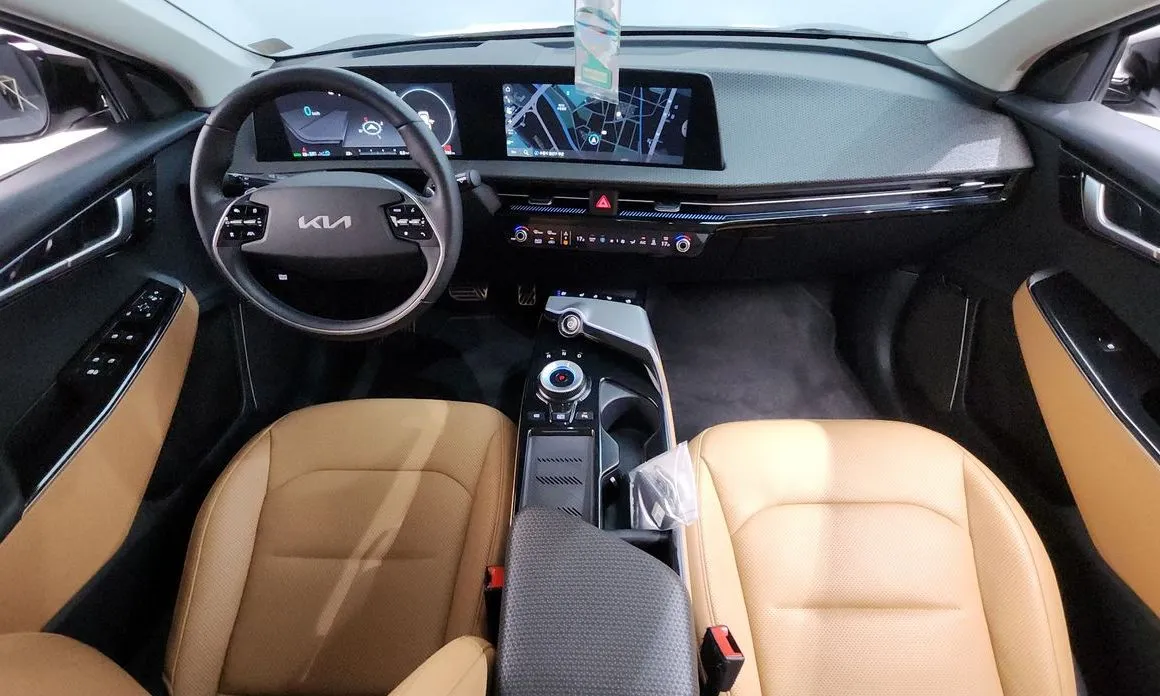 Kia EV6 — фото 8