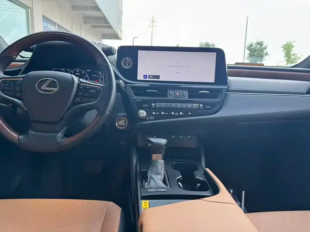 Lexus ES — фото 2