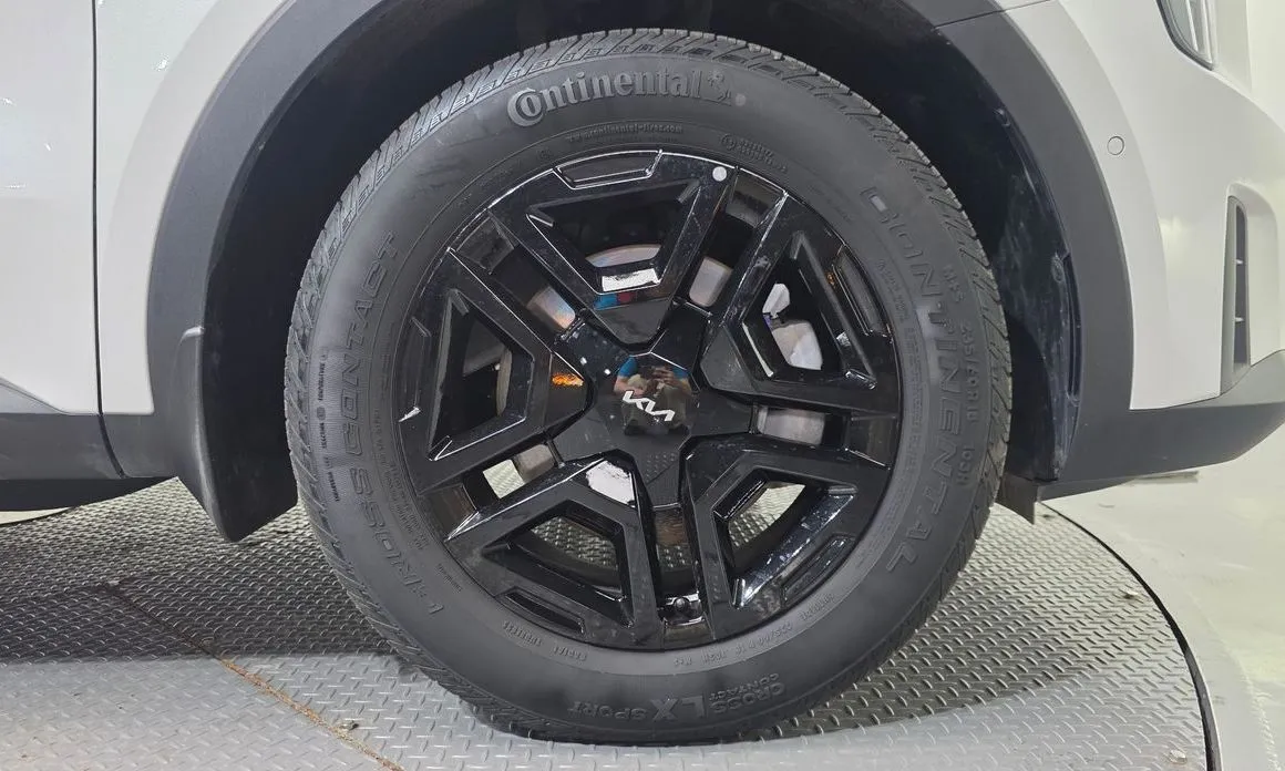 Kia Sorento — фото 9