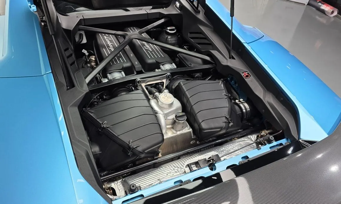 Lamborghini Huracan — фото 10