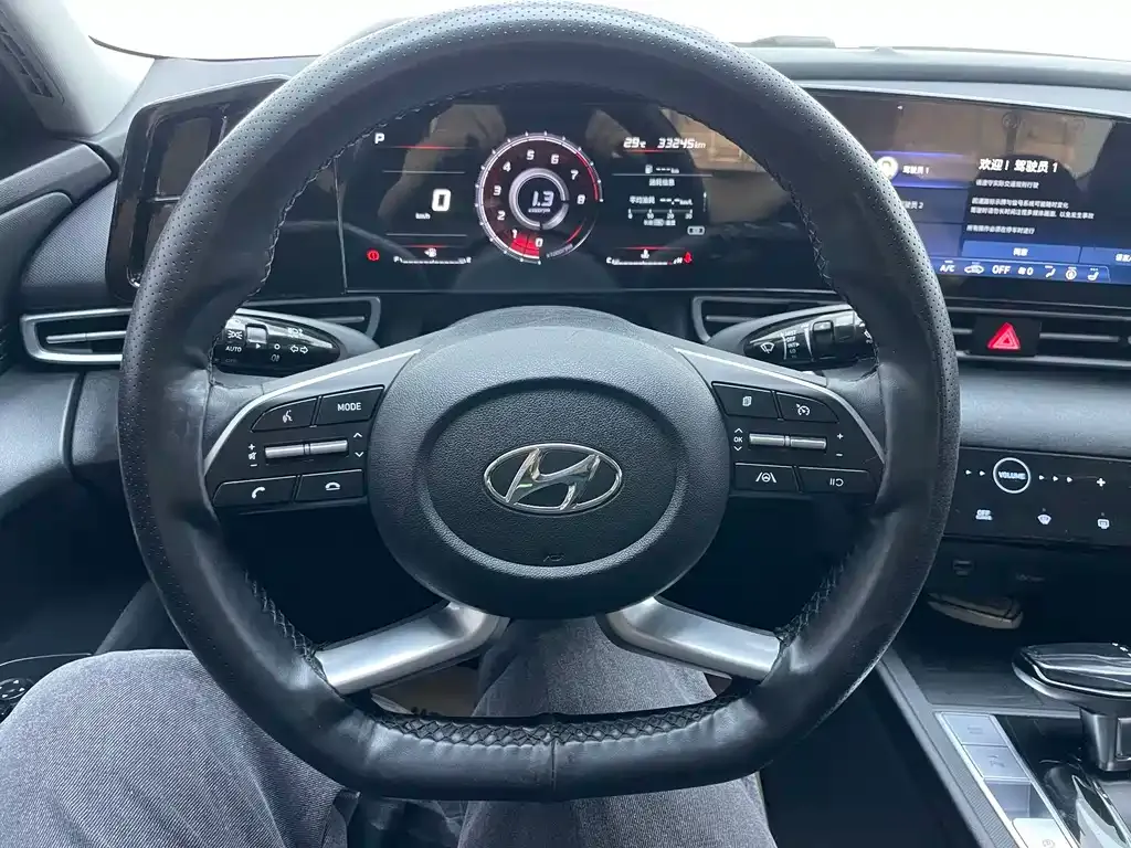 Hyundai Elantra — фото 6