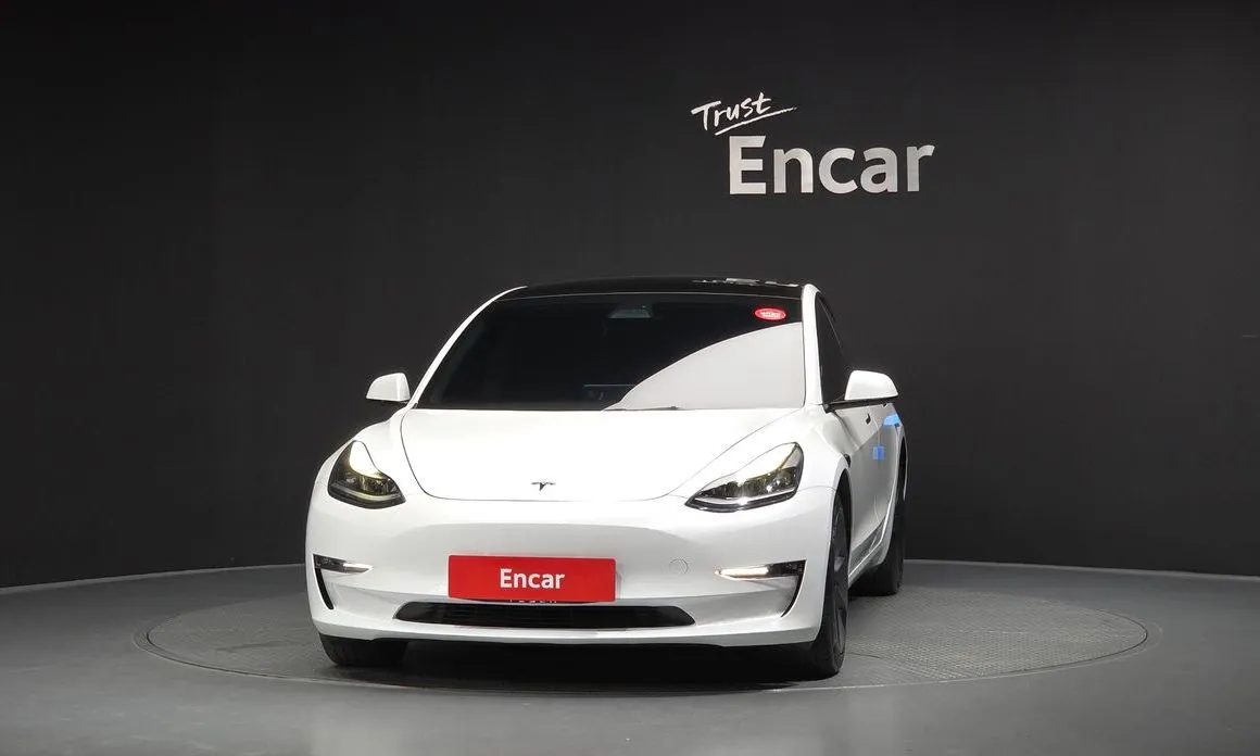 Tesla Model 3 — фото 3