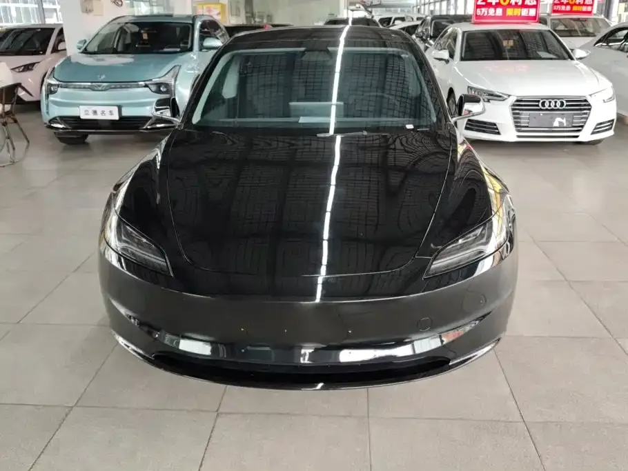 Tesla Model 3 — фото 4