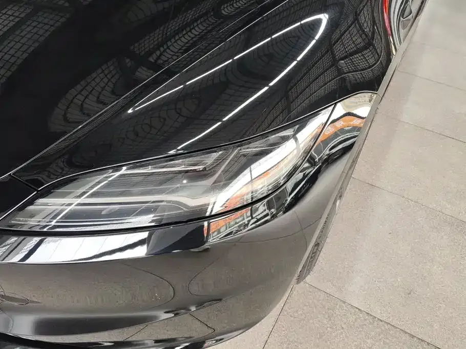 Tesla Model 3 — фото 8