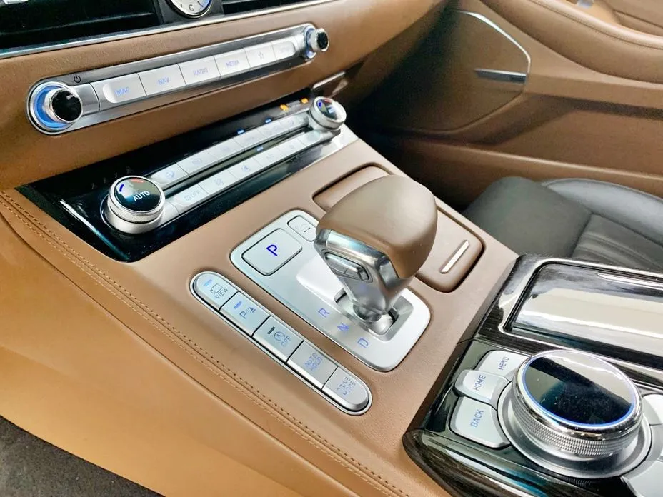 Genesis G90 — фото 8