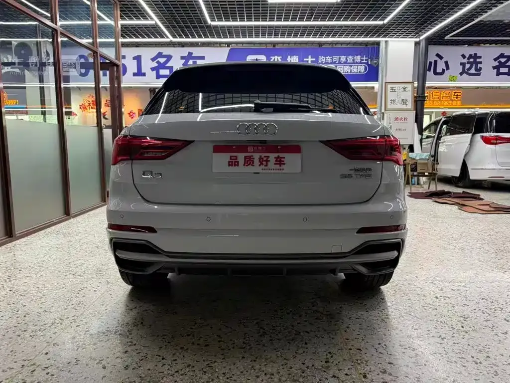 Audi Q3 — фото 5