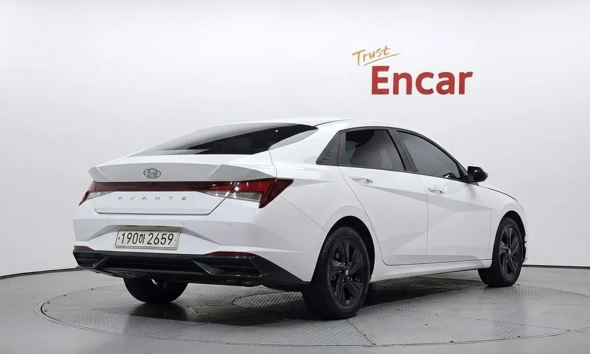 Hyundai AVANTE — фото 3