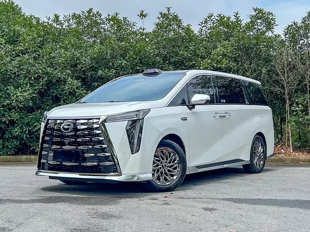 GAC Motor Trumpchi M8 — фото 1