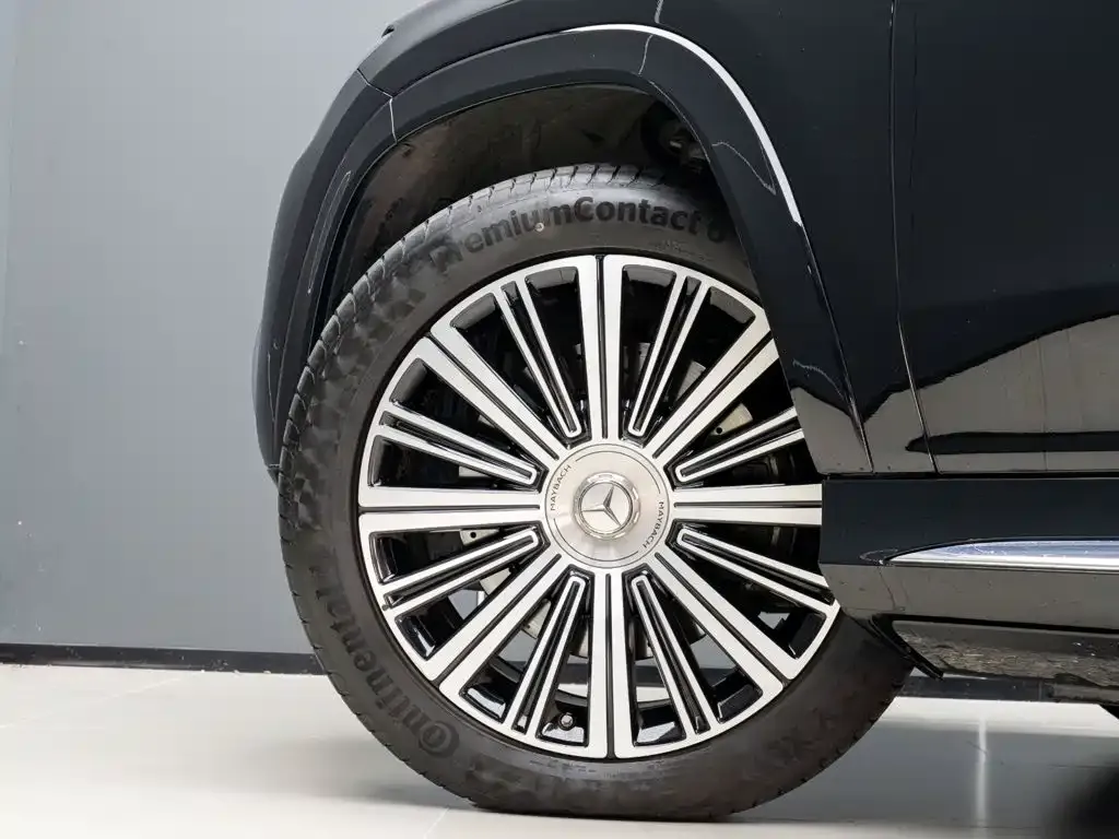 Mercedes-Benz GLS — фото 6