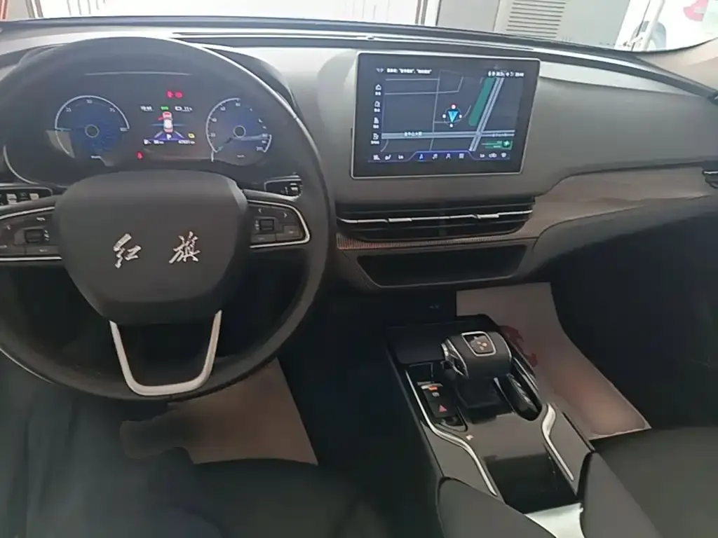 Hongqi E-QM5 — фото 3