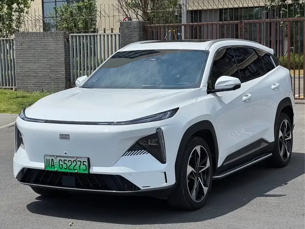 Geely Galaxy L7 — фото 1