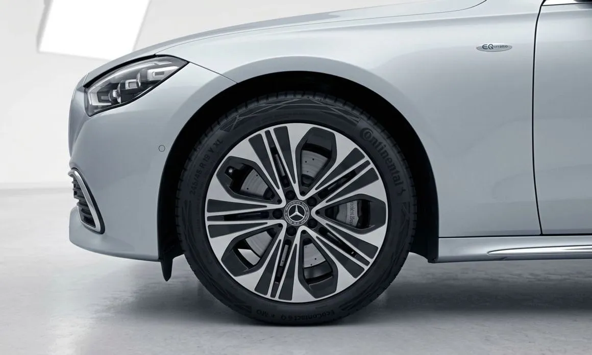 Mercedes-Benz E-Class 2025 из KR, фото 8