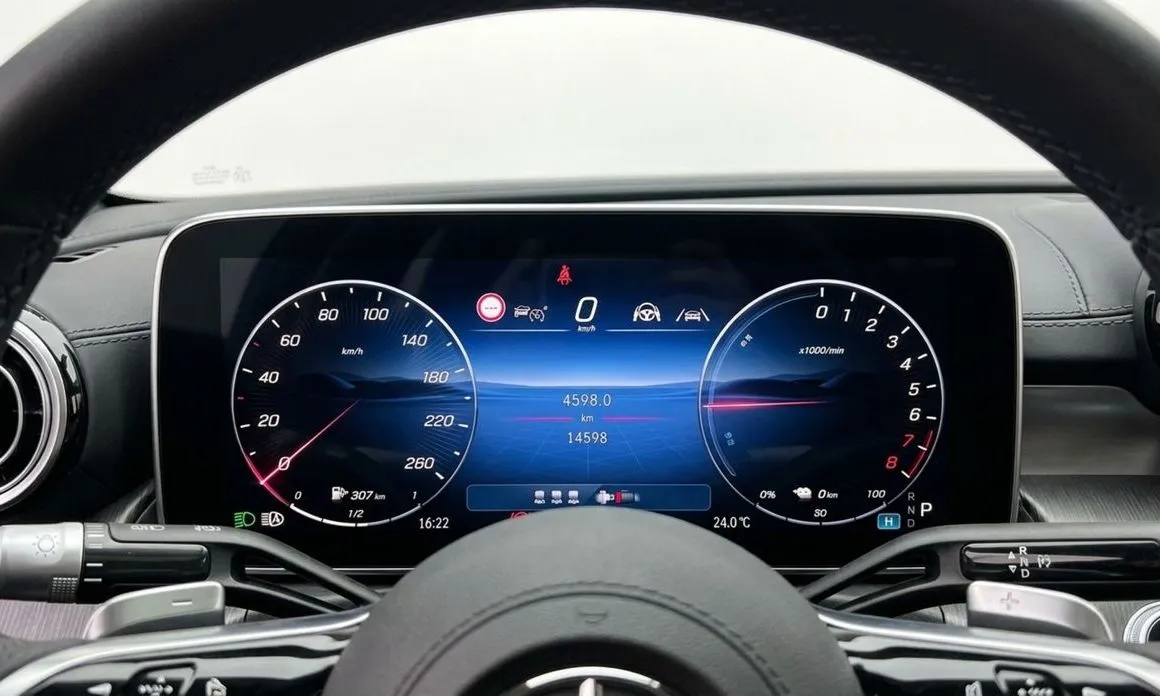 Mercedes-Benz E-Class 2025 из KR, фото 4