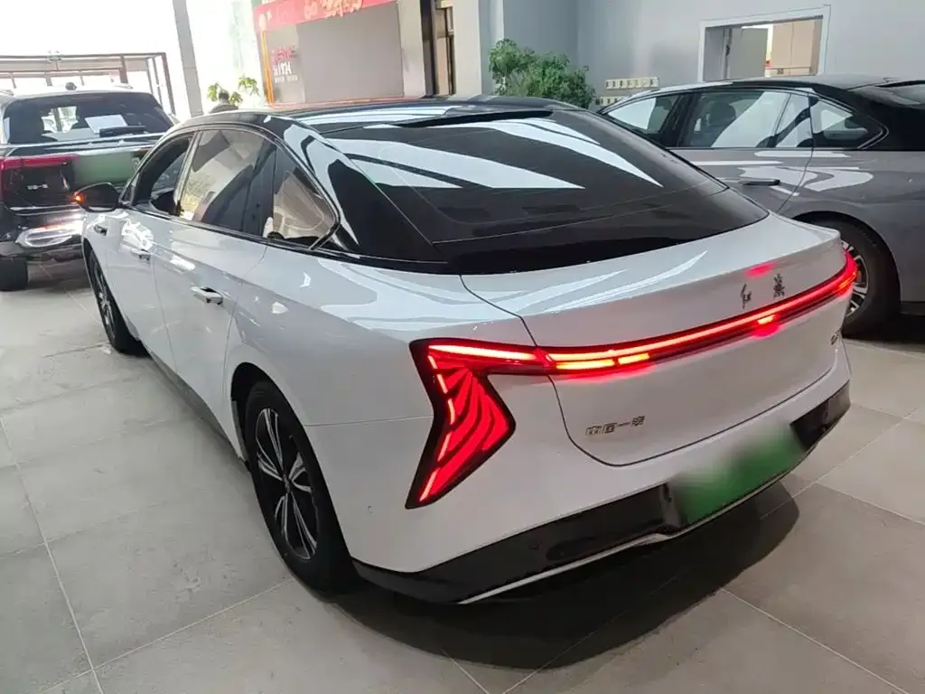 Hongqi EH7 2024 из CN, фото 6