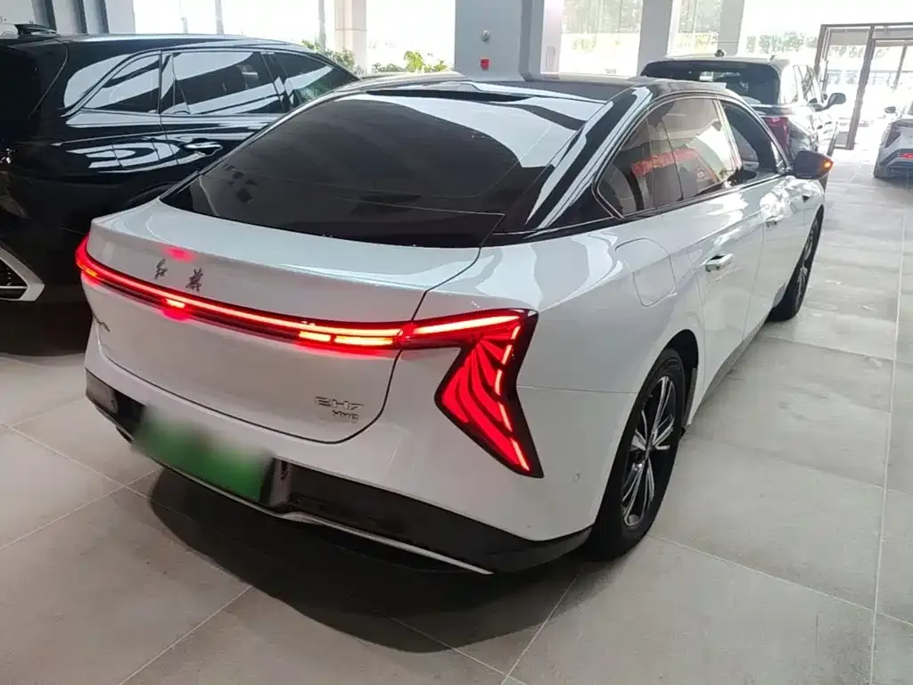 Hongqi EH7 2024 из CN, фото 7