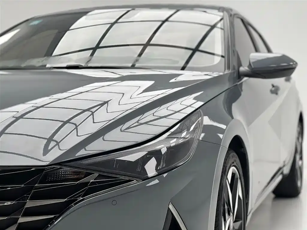 Hyundai Elantra — фото 4