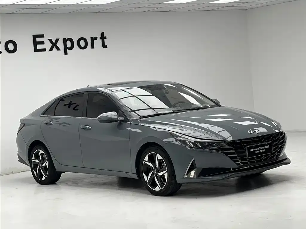 Hyundai Elantra — фото 8