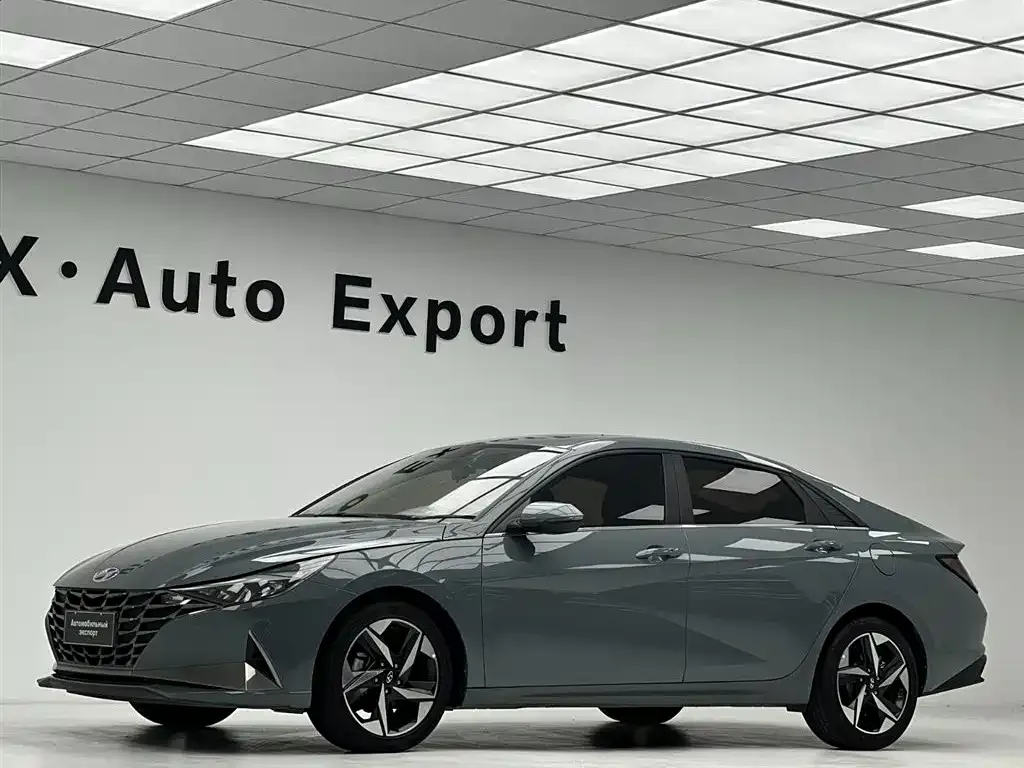 Hyundai Elantra — фото 3